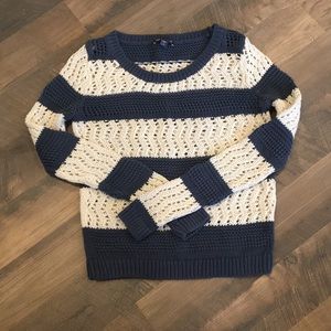 Gap navy blue and cream loose knit sweater